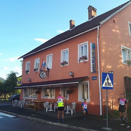 Hotel Mance Brod na Kupi Exteriér fotografie