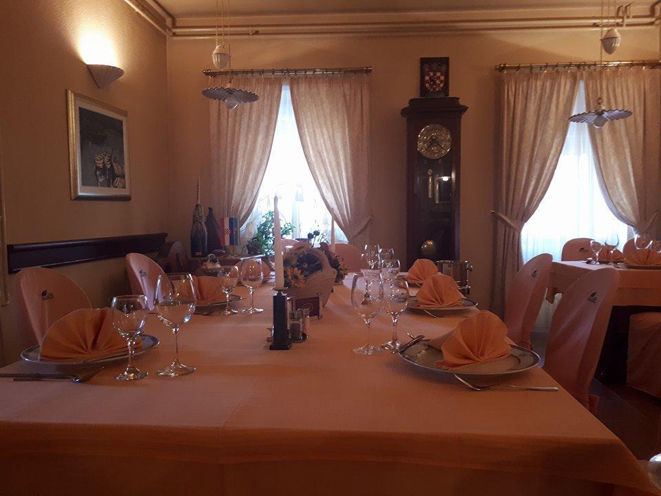 Hotel Mance Brod na Kupi Exteriér fotografie